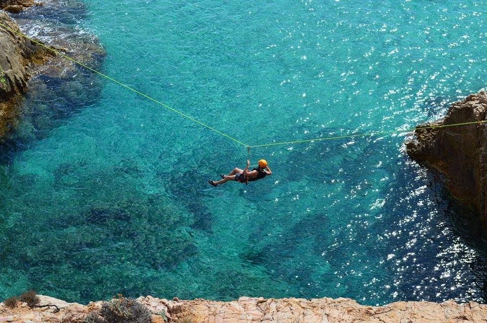 Trekking costiero a Chia in Sardegna