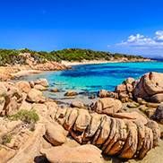 Costa Smeralda – Famosa in tutto il mondo per la sua vita mondana