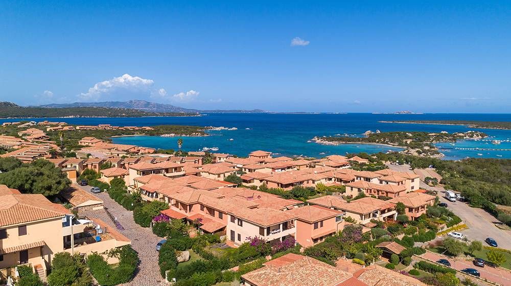 Baia de Bahas Residence